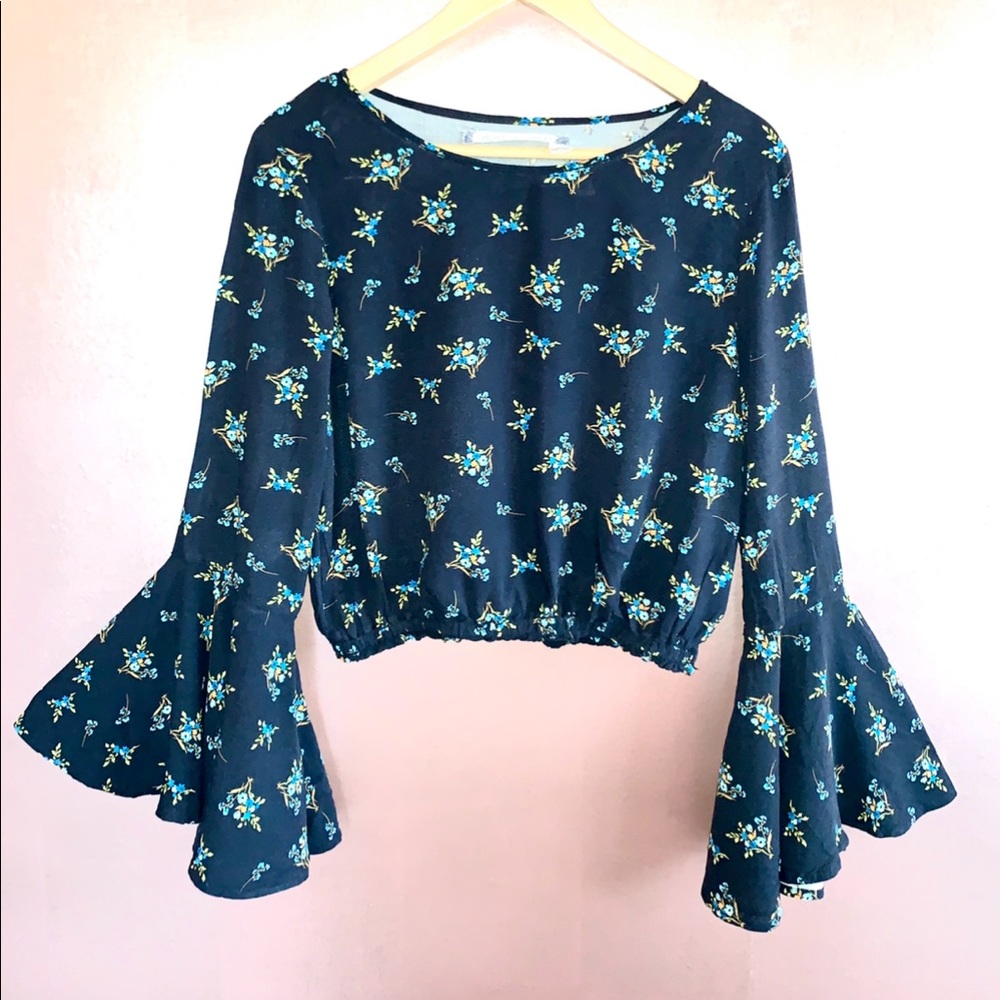 Chelsea & Violet floral bell sleeve top